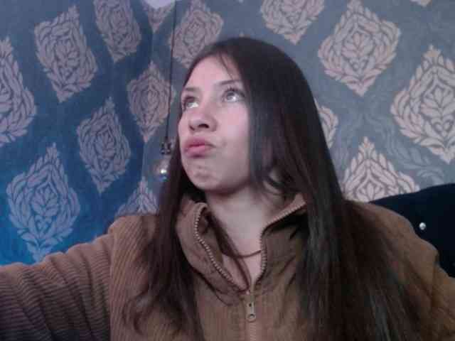 AnnaliOlsenX AnnaliOlsenX