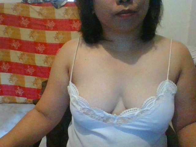 RossyLove's BongaCams show and profile