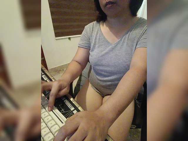 RossyLove's BongaCams show and profile