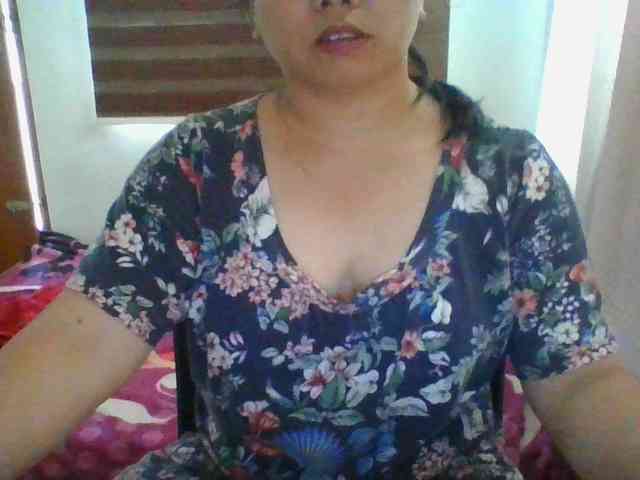 RossyLove webcam