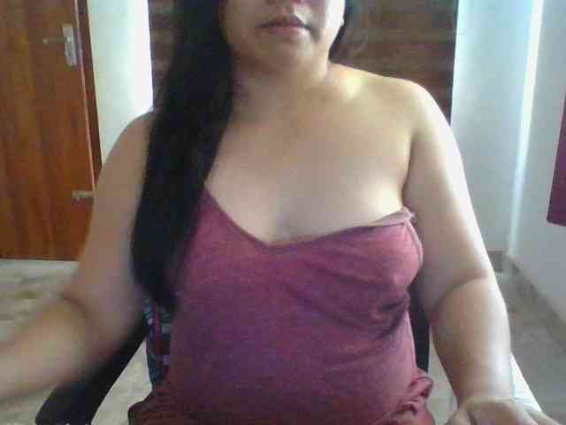 RossyLove webcam