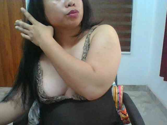 RossyLove webcam