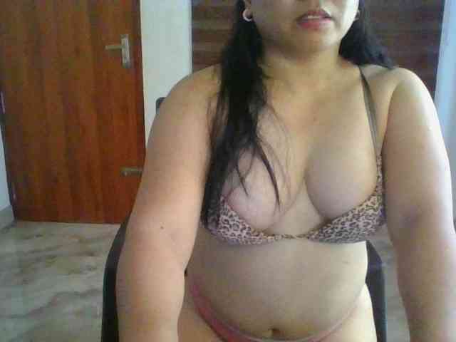 RossyLove webcam