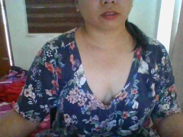 RossyLove webcam