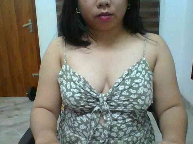 RossyLove webcam