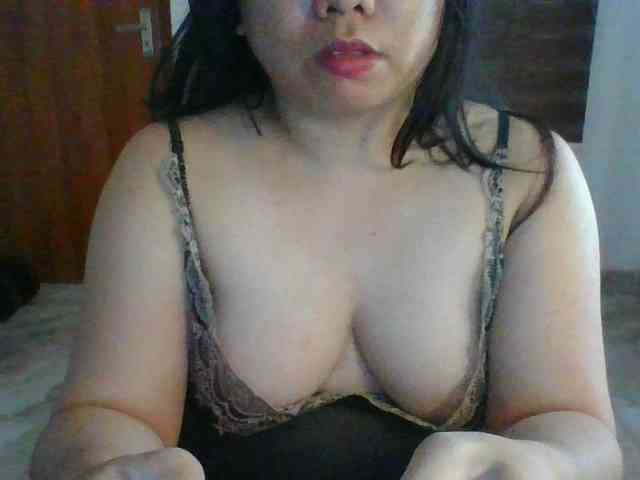 RossyLove webcam