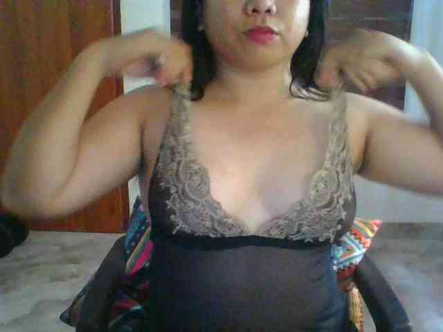 RossyLove webcam