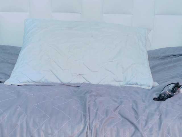 Indiancutiie's BongaCams show and profile