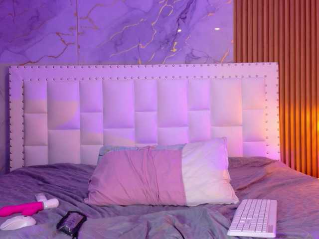 Indiancutiie's BongaCams show and profile