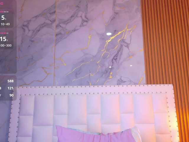 Indiancutiie's BongaCams show and profile