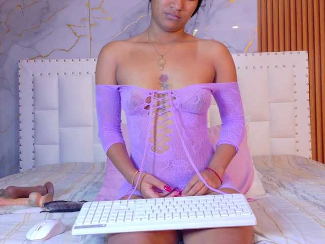 Indiancutiie's BongaCams show and profile