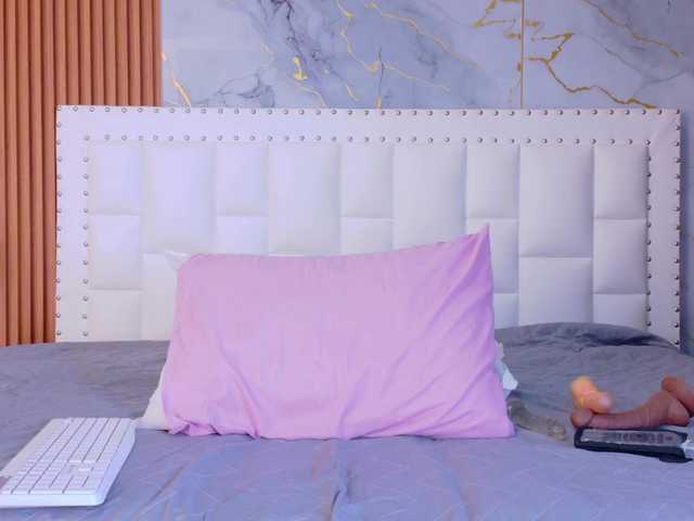 Indiancutiie's BongaCams show and profile