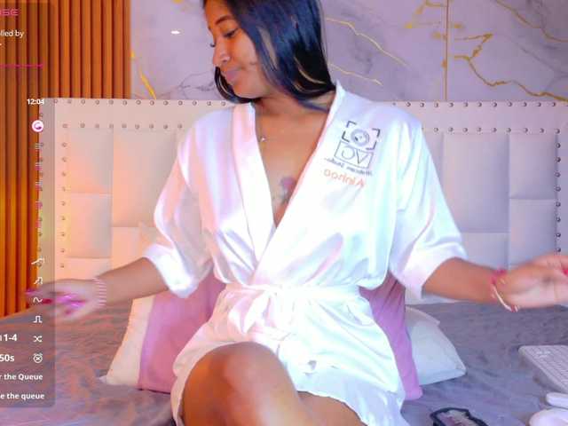 Indiancutiie's BongaCams show and profile