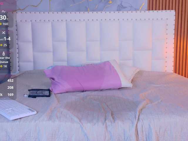 Indiancutiie's BongaCams show and profile