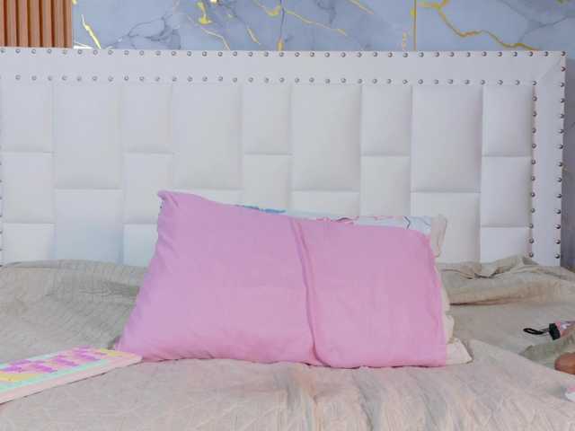 Indiancutiie's BongaCams show and profile