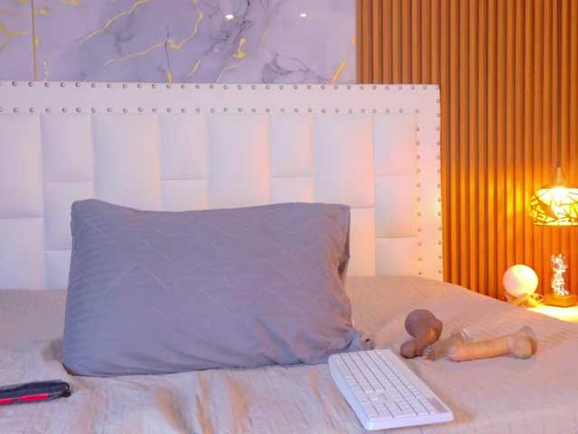 Indiancutiie's BongaCams show and profile