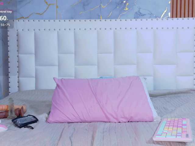 Indiancutiie's BongaCams show and profile