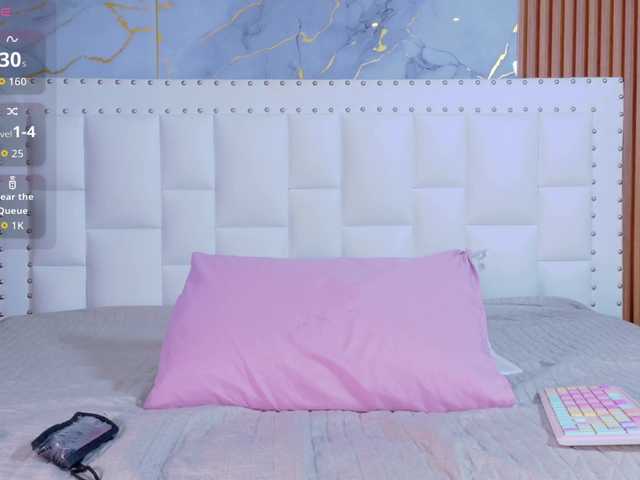 Indiancutiie's BongaCams show and profile