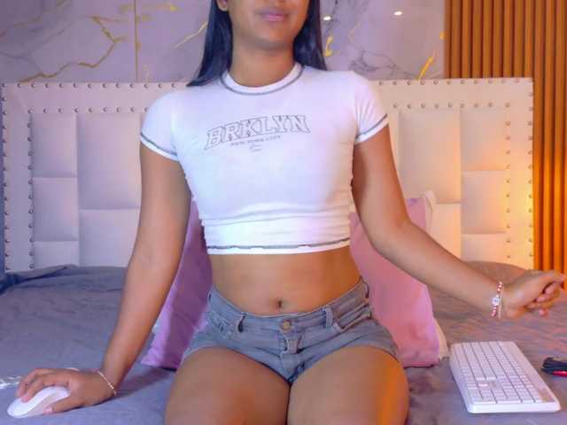 le modèle Indiancutiie est en webcam porno dans un show sur le site bongacams, il possède les tags suivants: Latino/Hispanic,Brunette,Shaved