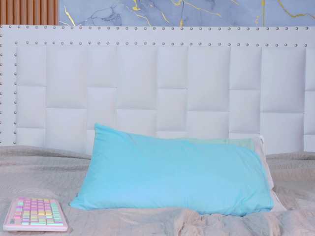 Indiancutiie's BongaCams show and profile