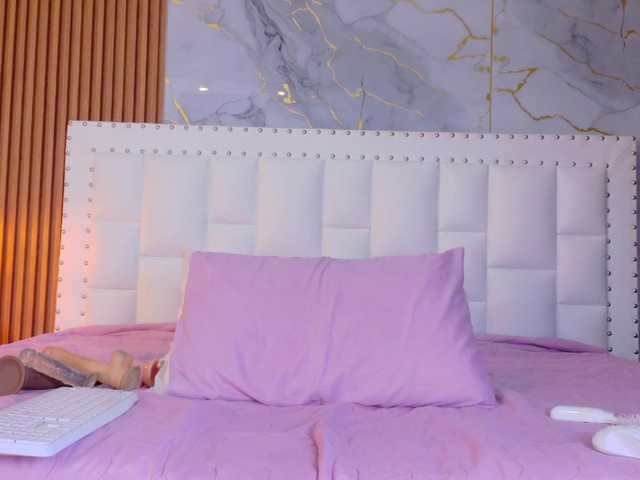 Indiancutiie's BongaCams show and profile