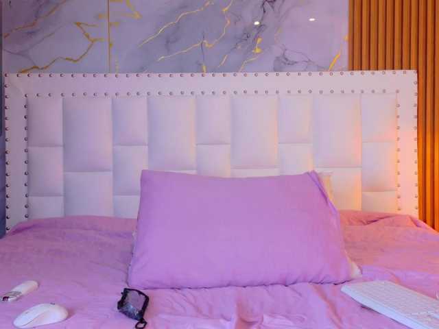 Indiancutiie's BongaCams show and profile