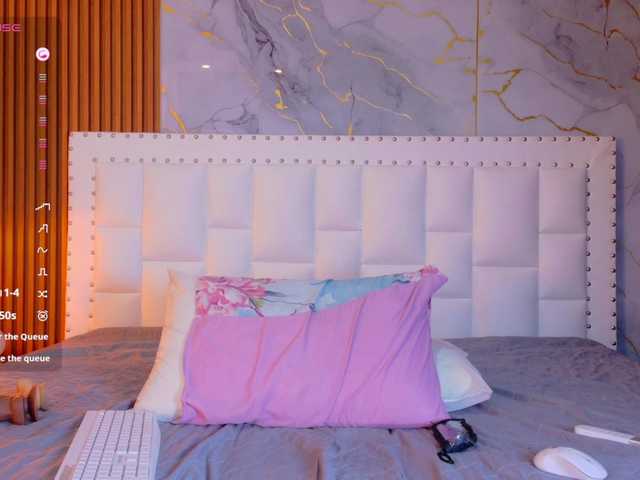 Indiancutiie's BongaCams show and profile