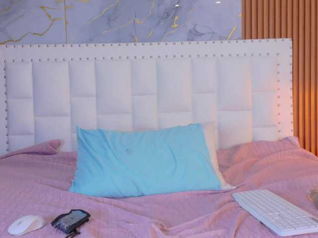 Indiancutiie's BongaCams show and profile