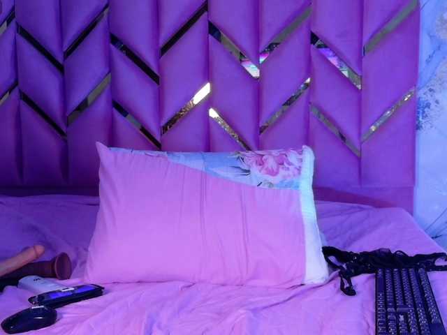 Indiancutiie's BongaCams show and profile