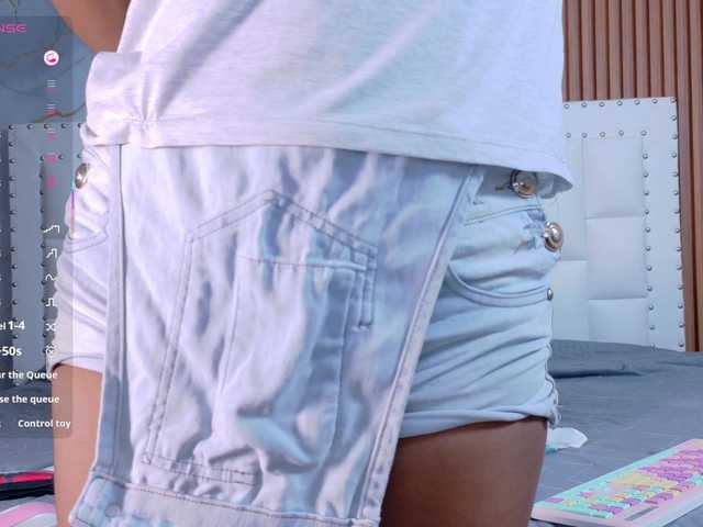 Indiancutiie's BongaCams show and profile