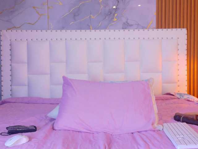 Indiancutiie's BongaCams show and profile