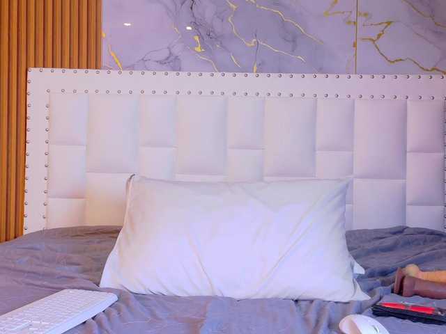 Indiancutiie's BongaCams show and profile