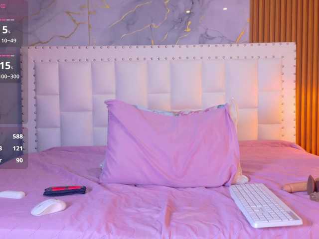 Indiancutiie's BongaCams show and profile