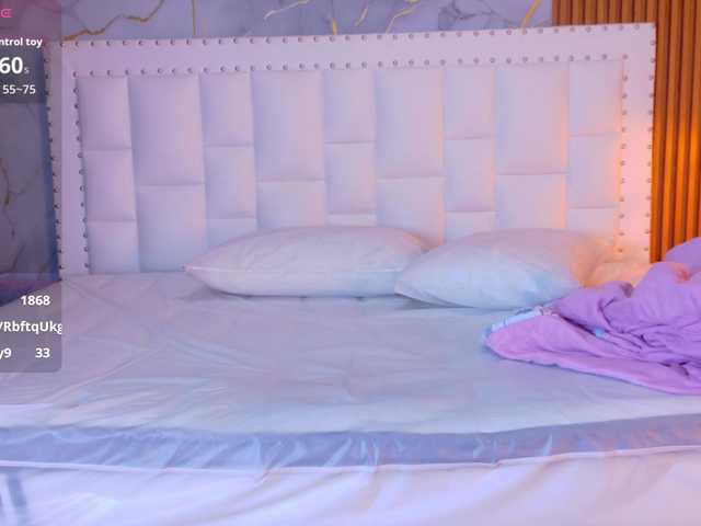 Indiancutiie Live Cam on BongaCams