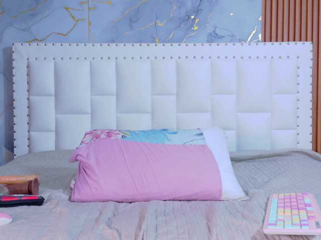 Indiancutiie's BongaCams show and profile