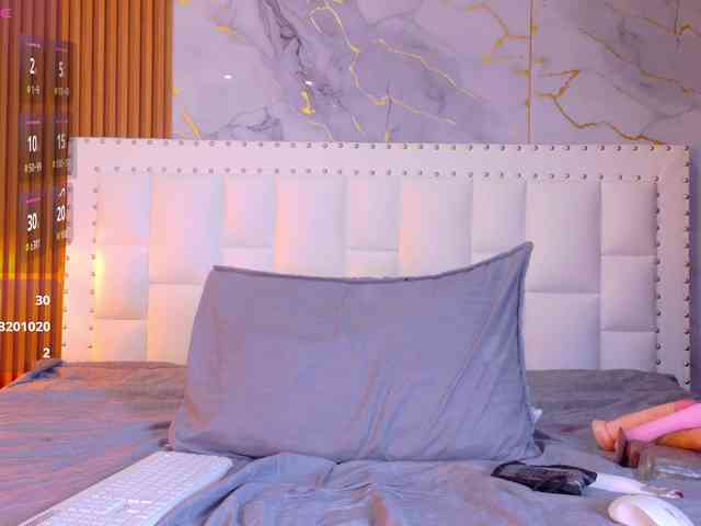 Indiancutiie Live Webcam on BongaCams