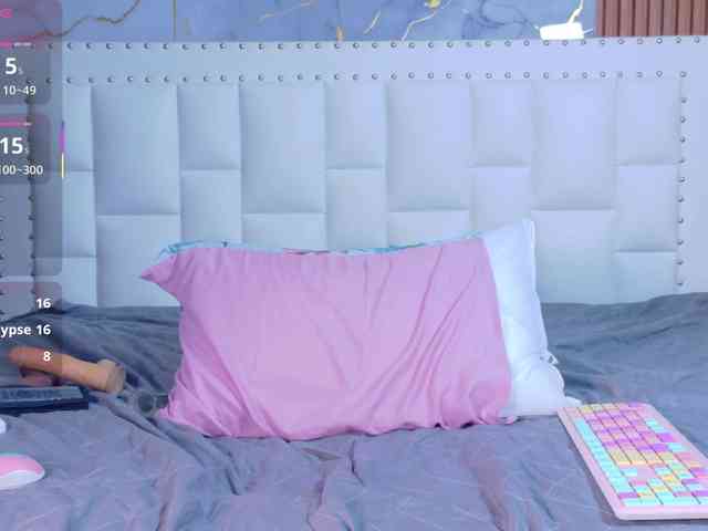 Indiancutiie Live Webcam on BongaCams