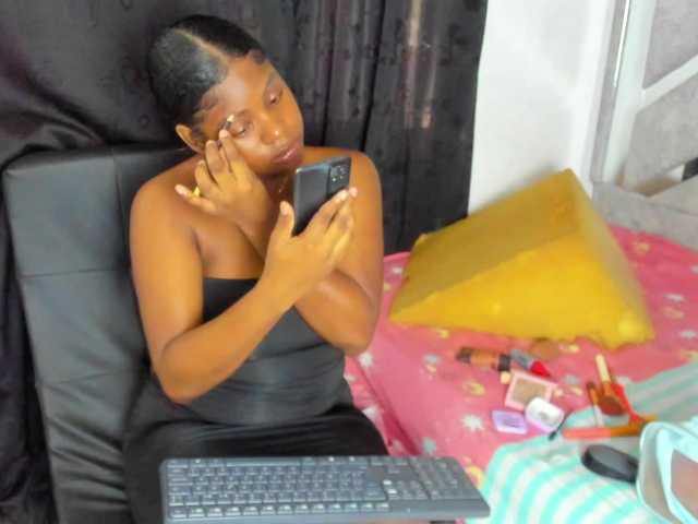  EvaxEmma chat room