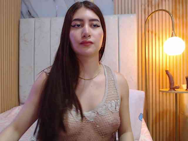 hornyssluttt webcam