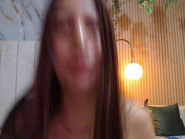 hornyssluttt webcam