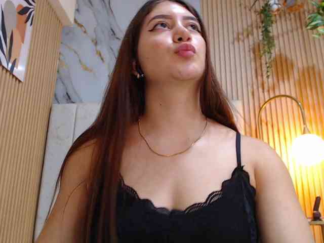 hornyssluttt webcam