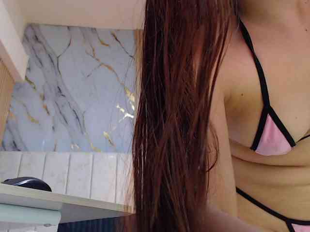 hornyssluttt webcam