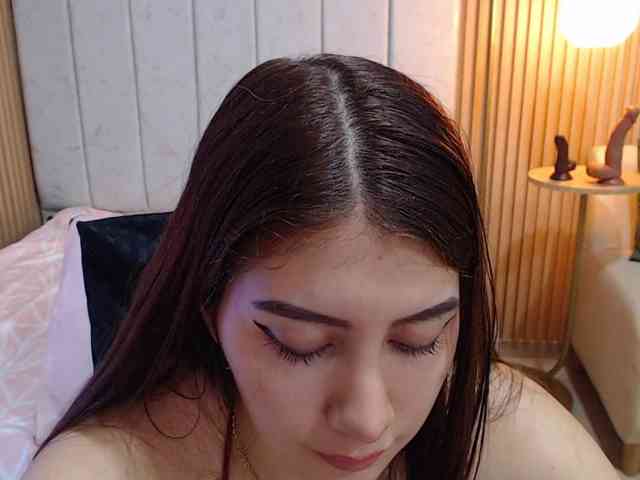 hornyssluttt webcam