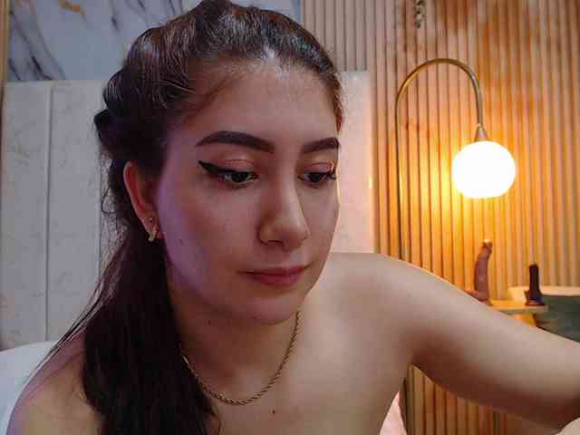 hornyssluttt webcam