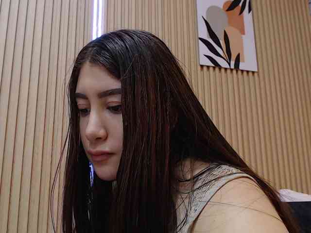 hornyssluttt webcam