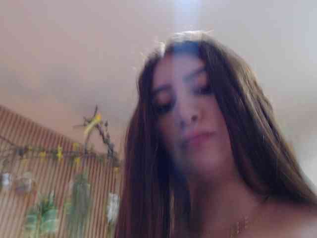 hornyssluttt webcam