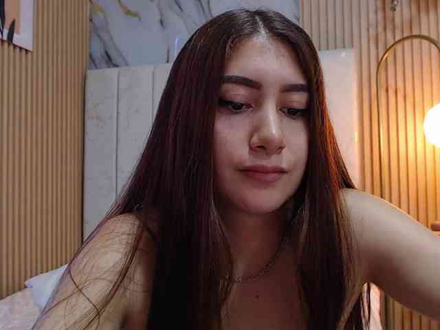 hornyssluttt webcam