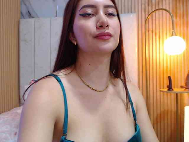 hornyssluttt webcam