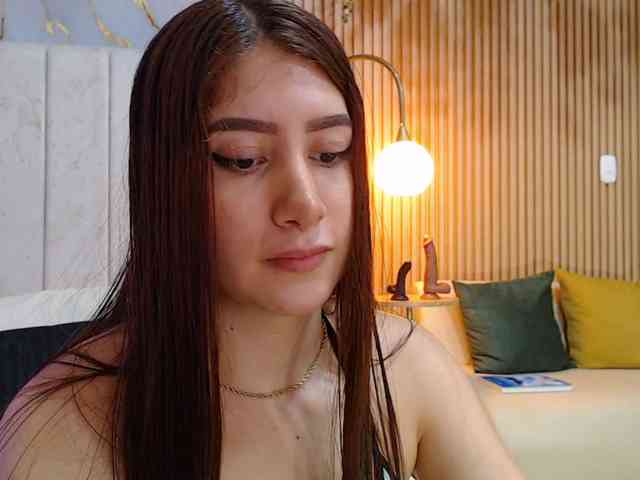hornyssluttt webcam