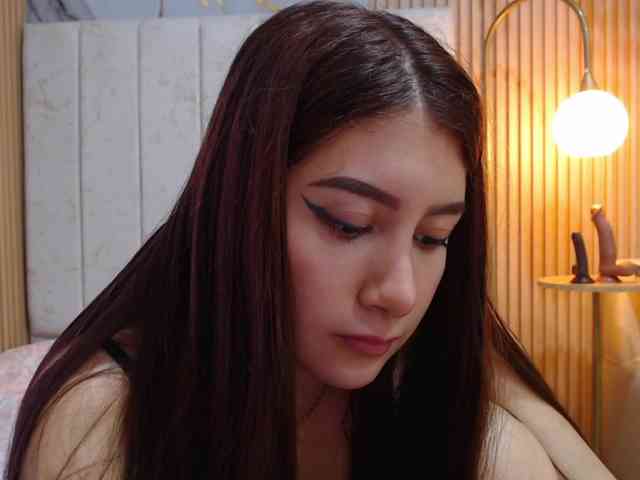 hornyssluttt webcam
